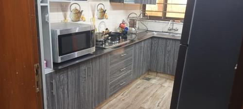 Haven Lodge Islamabad by Haven Holiday Homes - 3BR Home with Lounge & Kitchen - image 14