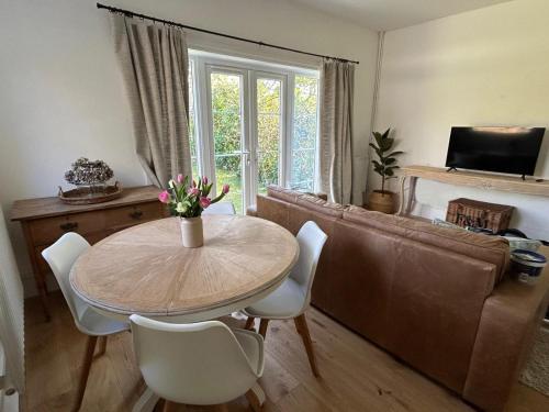 Aeolian House - Cranleigh