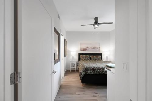 Luxury Condo Living on Sarasota Bay, Minutes From Downtown in Központi Cocoanut