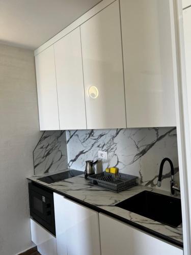 Кухня, Treva Hotel & Apartaments in Призрен