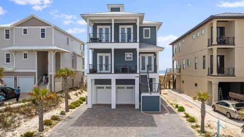 Five-Bedroom Holiday Home