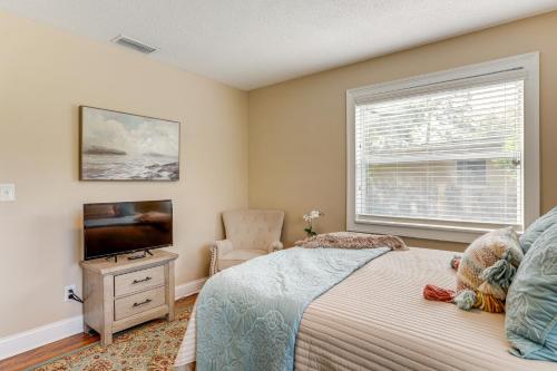 Fire Pit and Screened Porch Home in Jacksonville! Fire Pit and Screened Porch Home in Jacksonville!