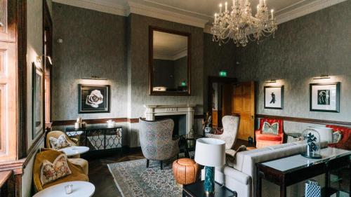 Mottram Hall - image 3
