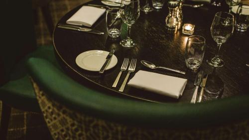 Mottram Hall - image 8