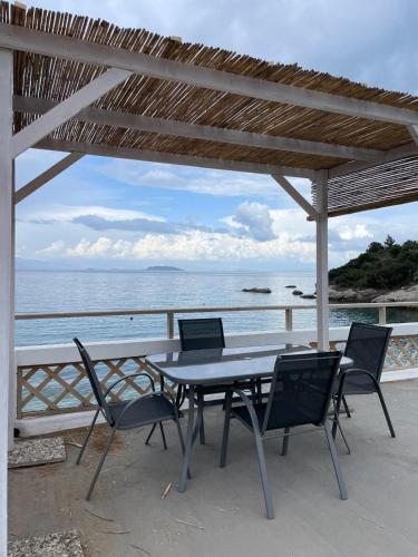 Iekārtas, AMMOR Beach houses, Nisida in Driopi (Attiki)