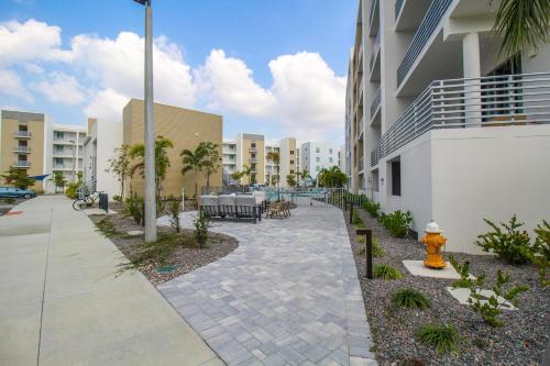 1 BR Condo Downtown Sarasota - Close To Beaches in 可可納特中區