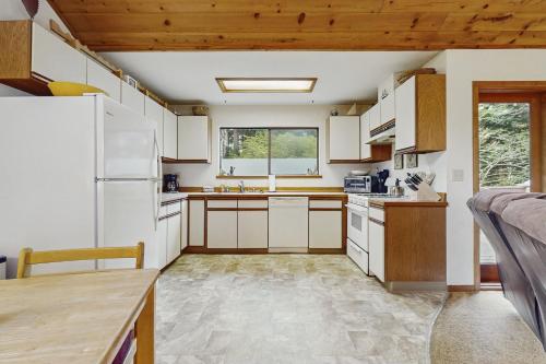 Arcata Townhouse - main image