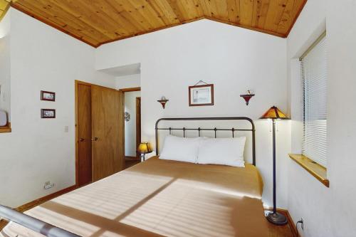 Arcata Townhouse - image 14