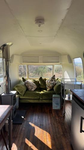 Luxury Airstream Getaway with Sauna and Hot Tub in Драймен