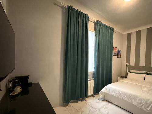 San Frediano Boutique – Florence, IA