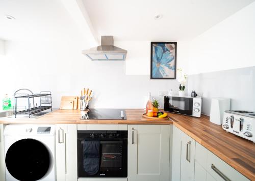 Open Mind Property - HotTub, 2 Guests & 1 Bed, Bognor Regis (foto 11)