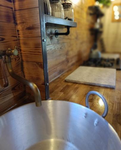 Konyha, Hill top hide away in Tortosa