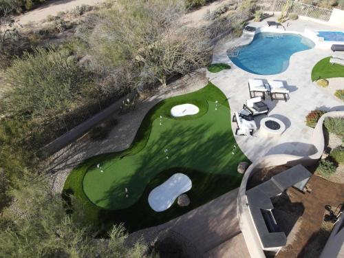 Sierra Luxe Home - Chic Design Dream Backyard with Pool in Carefree