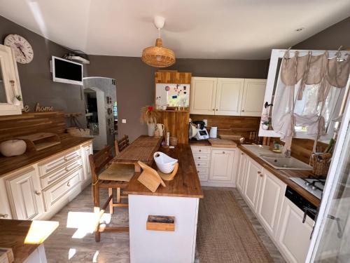 Villa golfe de St Tropez in โคโกลิน