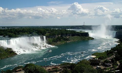 The Brock Niagara Falls Fallsview, Tapestry by Hilton – Niagara Falls, ON
