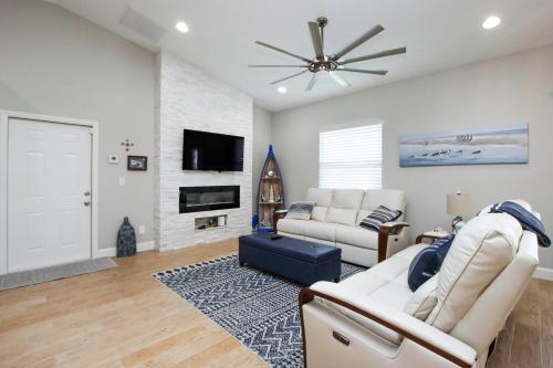 Spacious home with large yard - Perfect for families in North Port (FL)