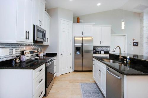 Spacious home with large yard - Perfect for families in North Port (FL)