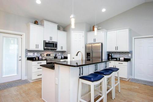 Spacious home with large yard - Perfect for families in North Port (FL)