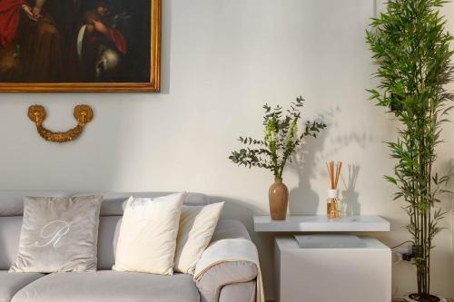 RosaM Suite - Via Veneto 15 min walk from Spanish Steps Top Floor Luxury Apartment, Roma (foto 9)