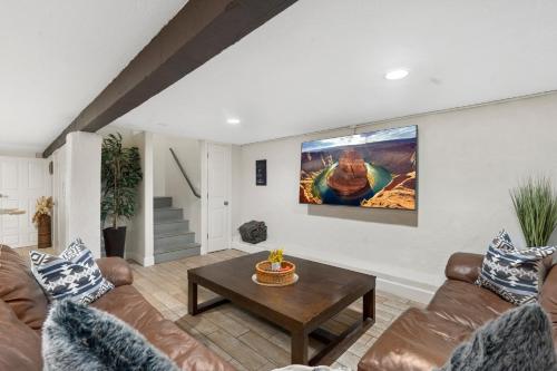 NEW I Hot Tub I Game Room I Arcade 15k Games I Nearby Hikes