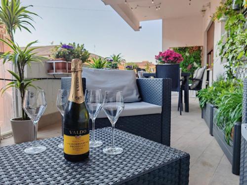 La Dolce Vita Of Via Veneto - Prestigious Apartment With Wonderful Terrace In the Historic Center, Řím (fotografie 4)