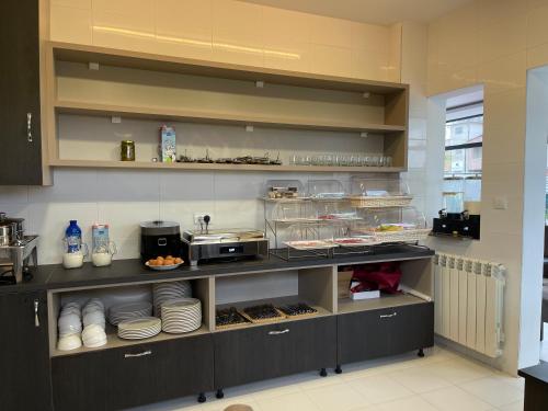 Ételek és italok, KIMMIY hotel贝尔格莱德可眯酒店 in Surčin