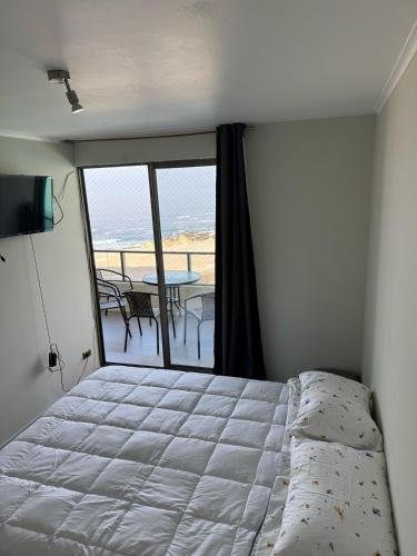 Hermoso departamento con laguna navegable in 拉欽巴