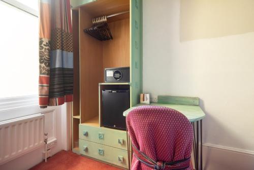 Cavalaire Guest House - image 7