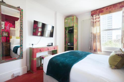 Cavalaire Guest House - image 14