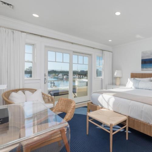 Canoe Place Waterfront Residences - image 12