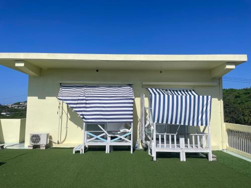 Exterior view, 宮古島ゲストハウス　マウイ in Shigira Beach