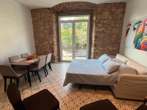One-Bedroom Apartment image 10