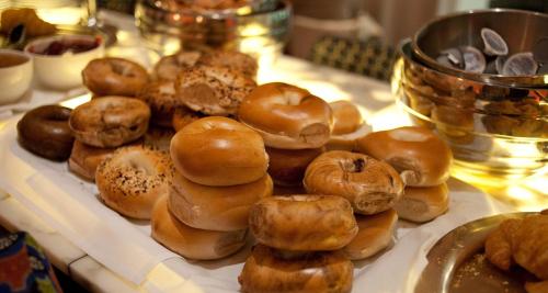 Food and beverages, Baymont by Wyndham East Windsor Bradley Airport in East Windsor (CT)