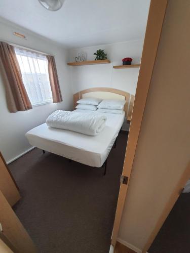 Buxton's Holiday Home - 'Park Holiday's' complex - St Osyth - Clacton-on-Sea Buxton's Holiday Home - 'Park Holiday's' complex - St Osyth - Clacton-on-Sea