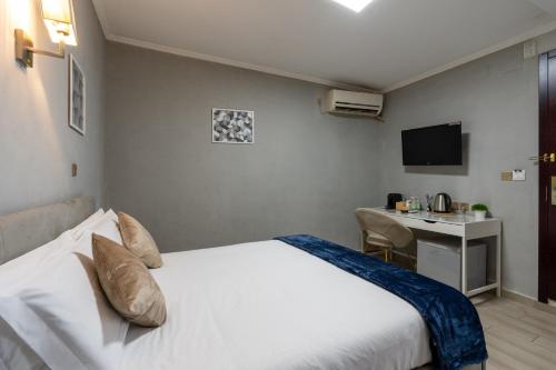 Portafortuna Guest House - image 10