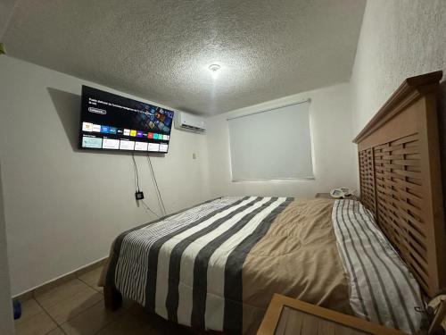 Casa en Acapulco los tulipanes in El Cayaco