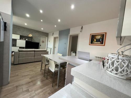 B&B La Rosa dell'Etna - Appartamento completo in Valverde (Catania)