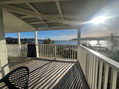 180 Degrees Opononi in โอโปโนนี