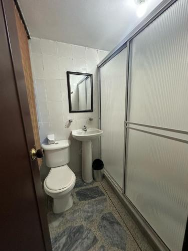 Hotel Astorias – Pereira, KS