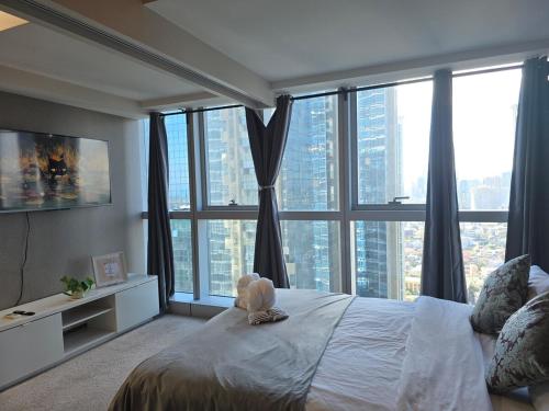 BGC Cosy Nest Uptown Parksuites Tower 1 Near Nice Restaurants and Malls, Manila