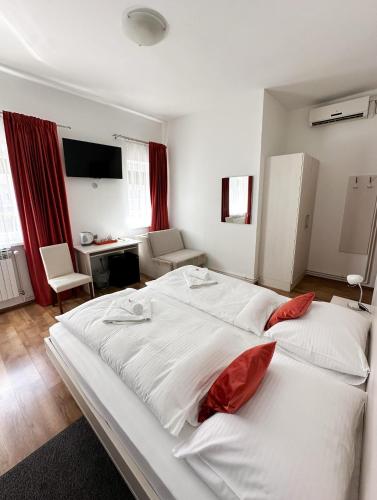 Triple Room image 5
