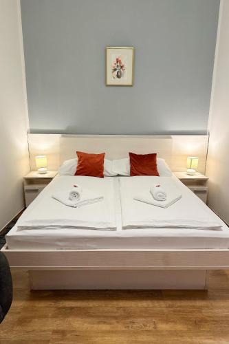 Double Room image 5