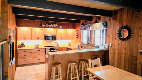 Bear Cabin - 5min walk to village & 12 SHARC passes, Sunriver (zdjęcie 4)