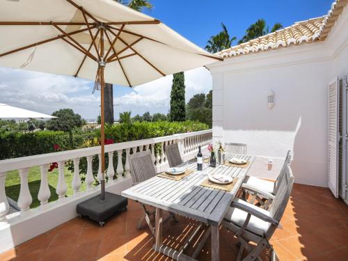 บริการและสิ่งอำนวยความสะดวก, Romantic 3-bedroom villa near Carvoeiro in ซาลิโกส