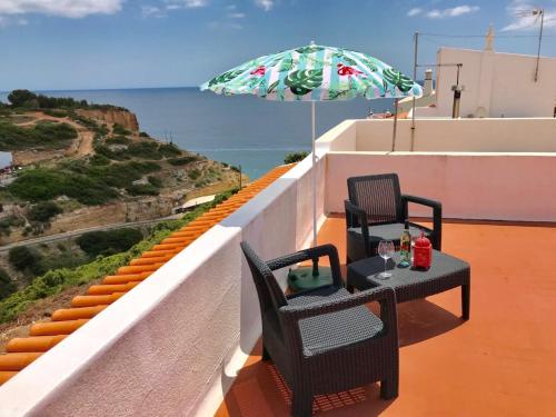 Tesis özellikleri, Charming Benagil Coastal Retreat in Benagil