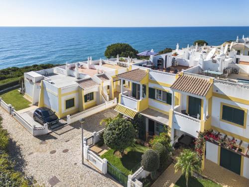 A szálláshely kívülről, Holiday home with terrace, sea-view in Benagil
