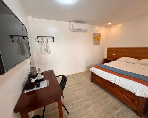 1 queen bed