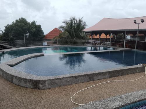 Swimming pool, RIVER SIDE CHALET TIOMAN in Kampung Genting