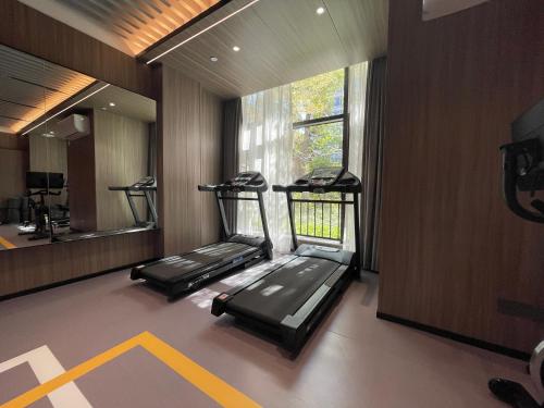 Guangzhou Qiling LN DF Hotel - image 3