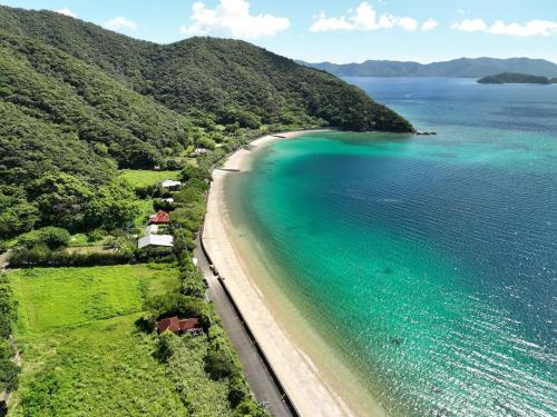 海が目の前の秘境にある癒しの宿めぐりて
